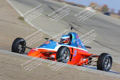 media/Nov-19-2022-CalClub SCCA (Sat) [[baae7b5f0c]]/Group 1/Race (Outside Grapevine)/